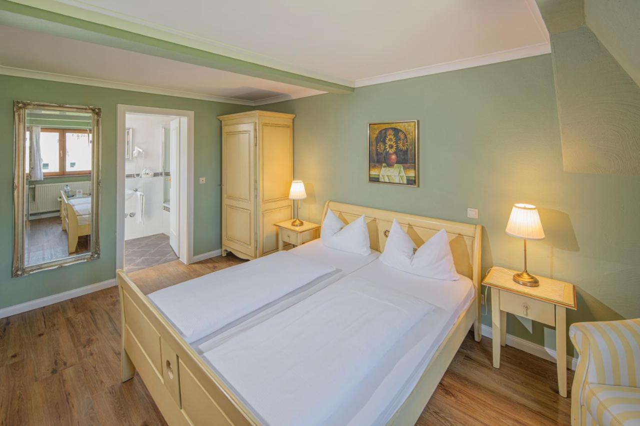 Hotel Arador ซังคท์เลออน-โรท ภายนอก รูปภาพ