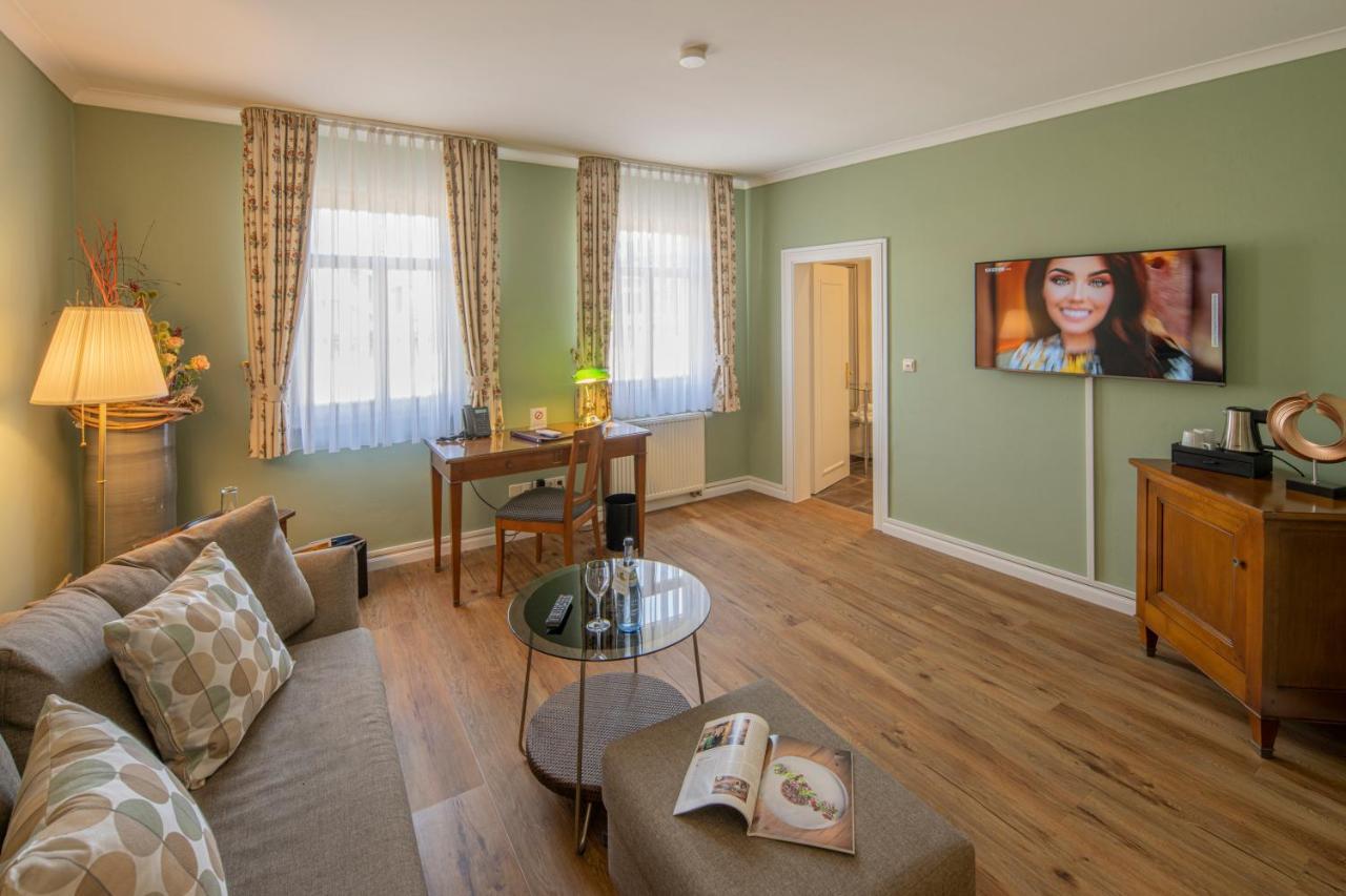Hotel Arador ซังคท์เลออน-โรท ภายนอก รูปภาพ