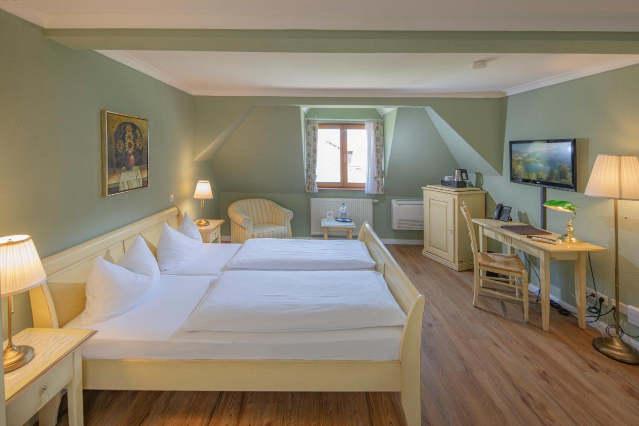 Hotel Arador ซังคท์เลออน-โรท ภายนอก รูปภาพ
